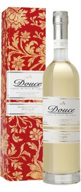 liqueur douce bouteille de boisson alcoolisée et shot 19498934 Art